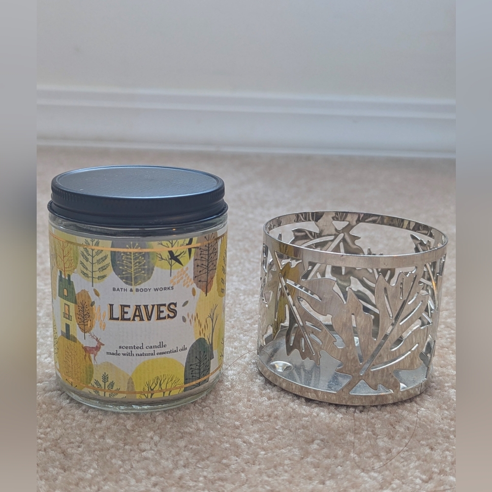 Bath and Body Work Leaves Single Wick Candle and Leaves Candle Holder